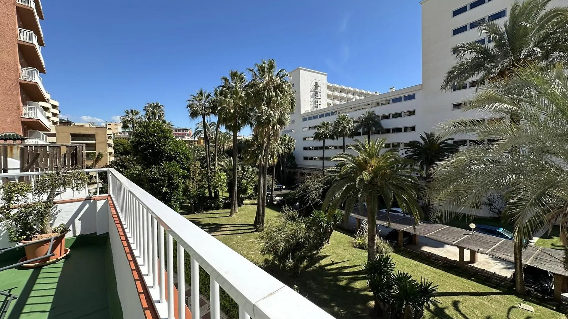 Semesterbostad Casa La Raspa 2 Minutos De La Playa Bajondillo Torremolinos